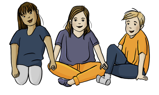 Drei Kinder mit verschiedenen Hautfarben sitzen nebeneinander und halten sich an den Händen. Ein Mädchen hat das Down-Syndrom.