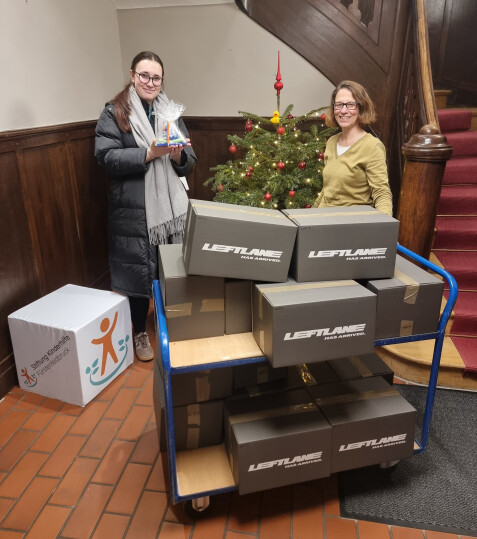 Vielen Dank an Left Lane für 20 Wunschboxen voller Teamgeist!