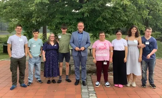 Besuch aus dem Bayerischen Landtag in der Cäcilien-Schule